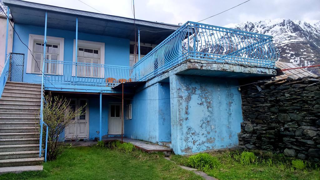 Blue Guesthouse คัซเบกี ภายนอก รูปภาพ
