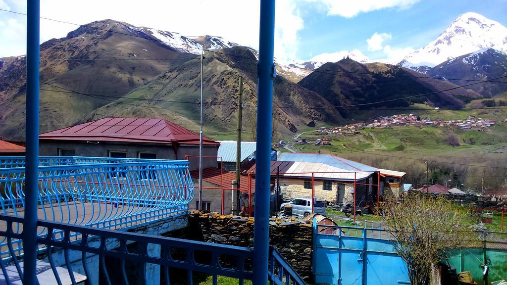 Blue Guesthouse คัซเบกี ภายนอก รูปภาพ