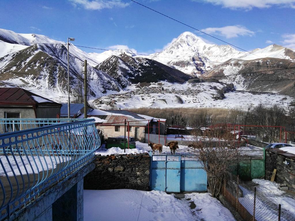 Blue Guesthouse คัซเบกี ภายนอก รูปภาพ