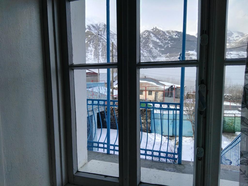 Blue Guesthouse คัซเบกี ภายนอก รูปภาพ