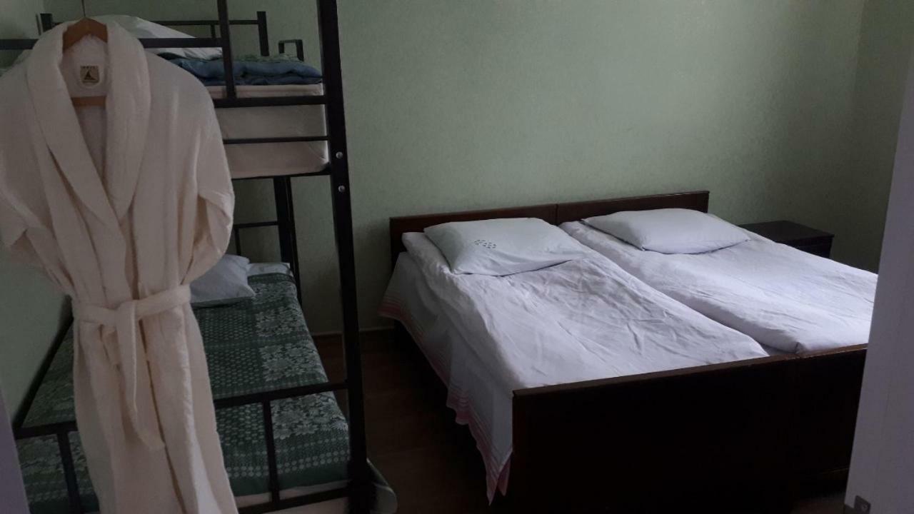 Blue Guesthouse คัซเบกี ภายนอก รูปภาพ